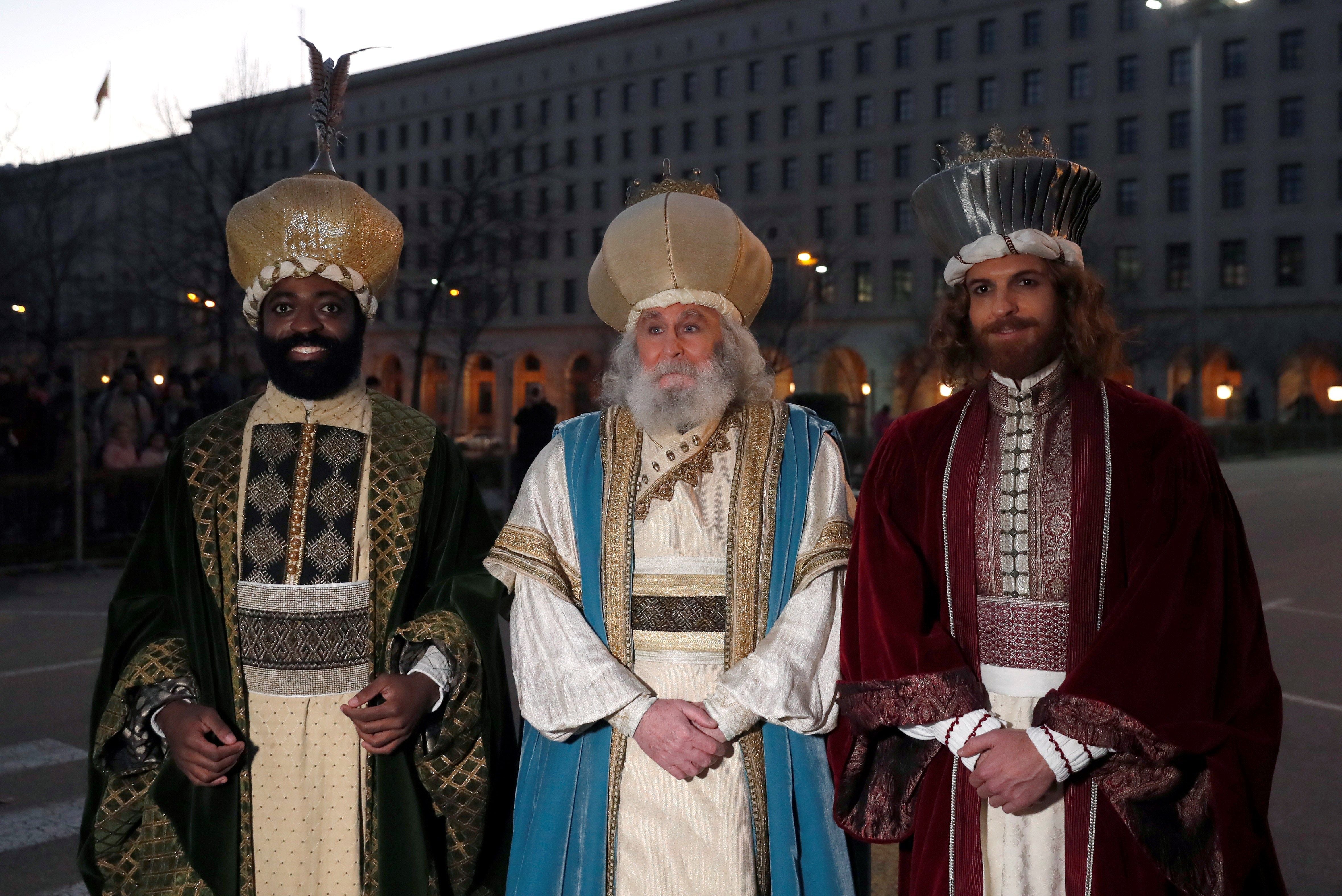 Pisamos la calle: Los Reyes Magos le ganan la batalla a Papá Noel Pisamos la calle: Los Reyes Magos le ganan la batalla a Papá Noel