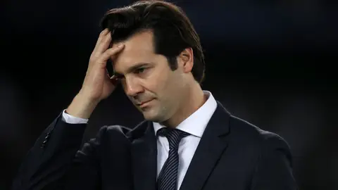 Solari lamenta una acción en un partido del Real Madrid Solari lamenta una acción en un partido del Real Madrid