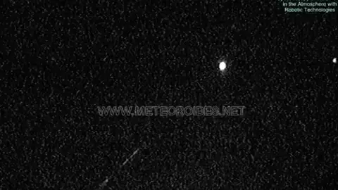 Bola de fuego producida por la roca de un asteroide en Ciudad Real Bola de fuego producida por la roca de un asteroide en Ciudad Real