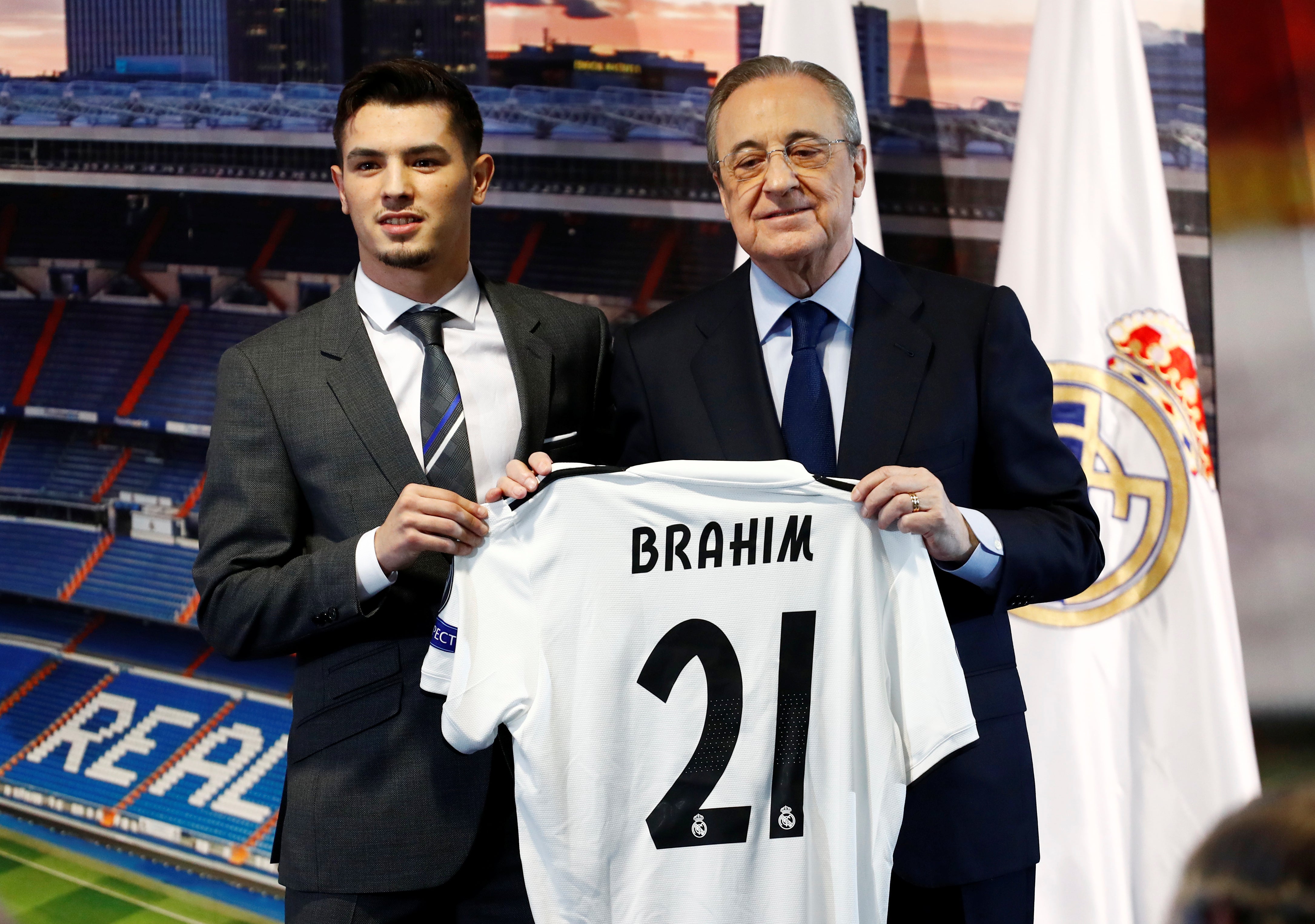 Brahim Díaz, presentado: "Sólo contemplé tres opciones: Real Madrid, Real Madrid o Real Madrid" Brahim Díaz, presentado: "Sólo contemplé tres opciones: Real Madrid, Real Madrid o Real Madrid"