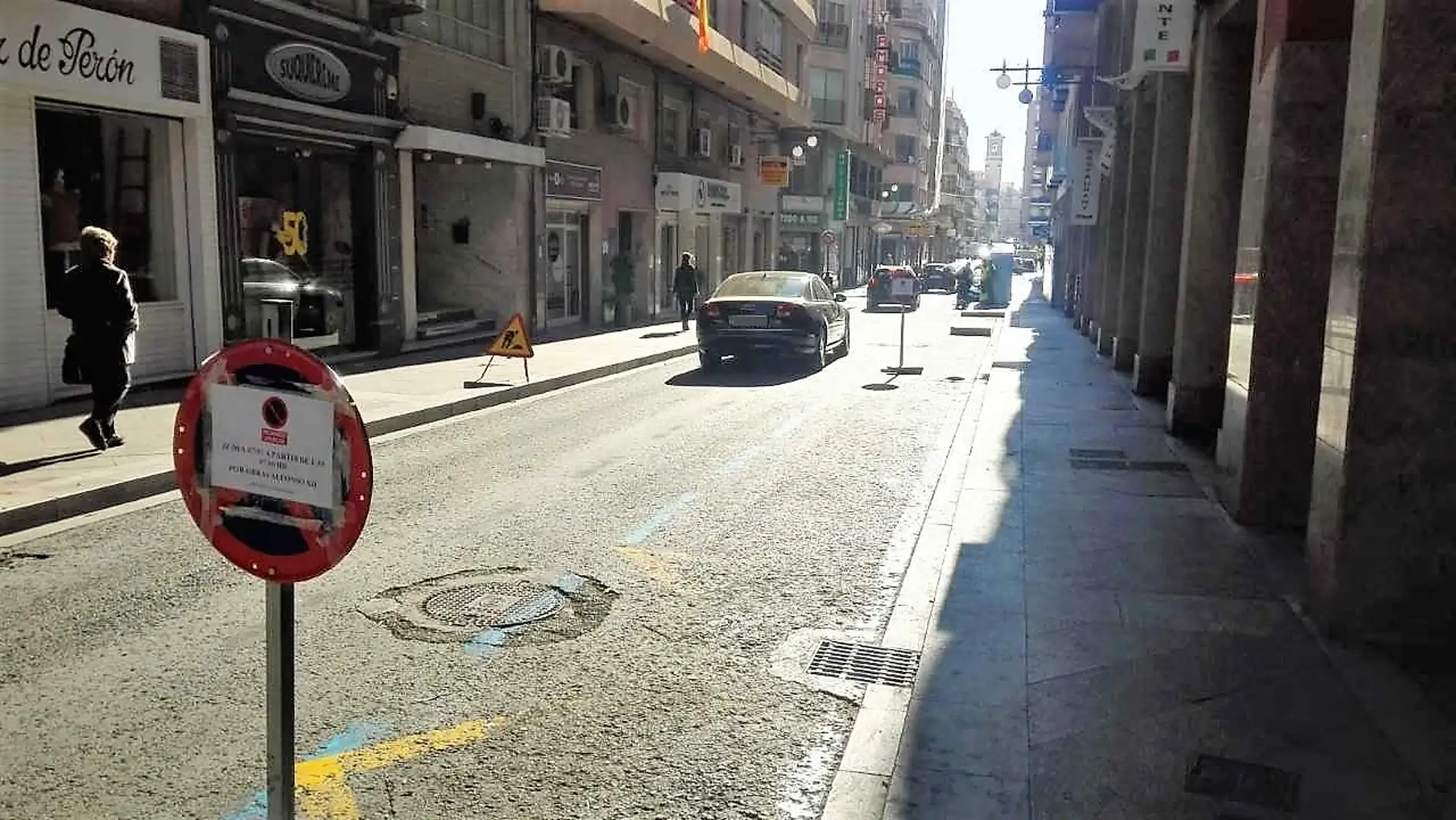 Las obras en la calle Alfonso XII de Elche han comenzado 