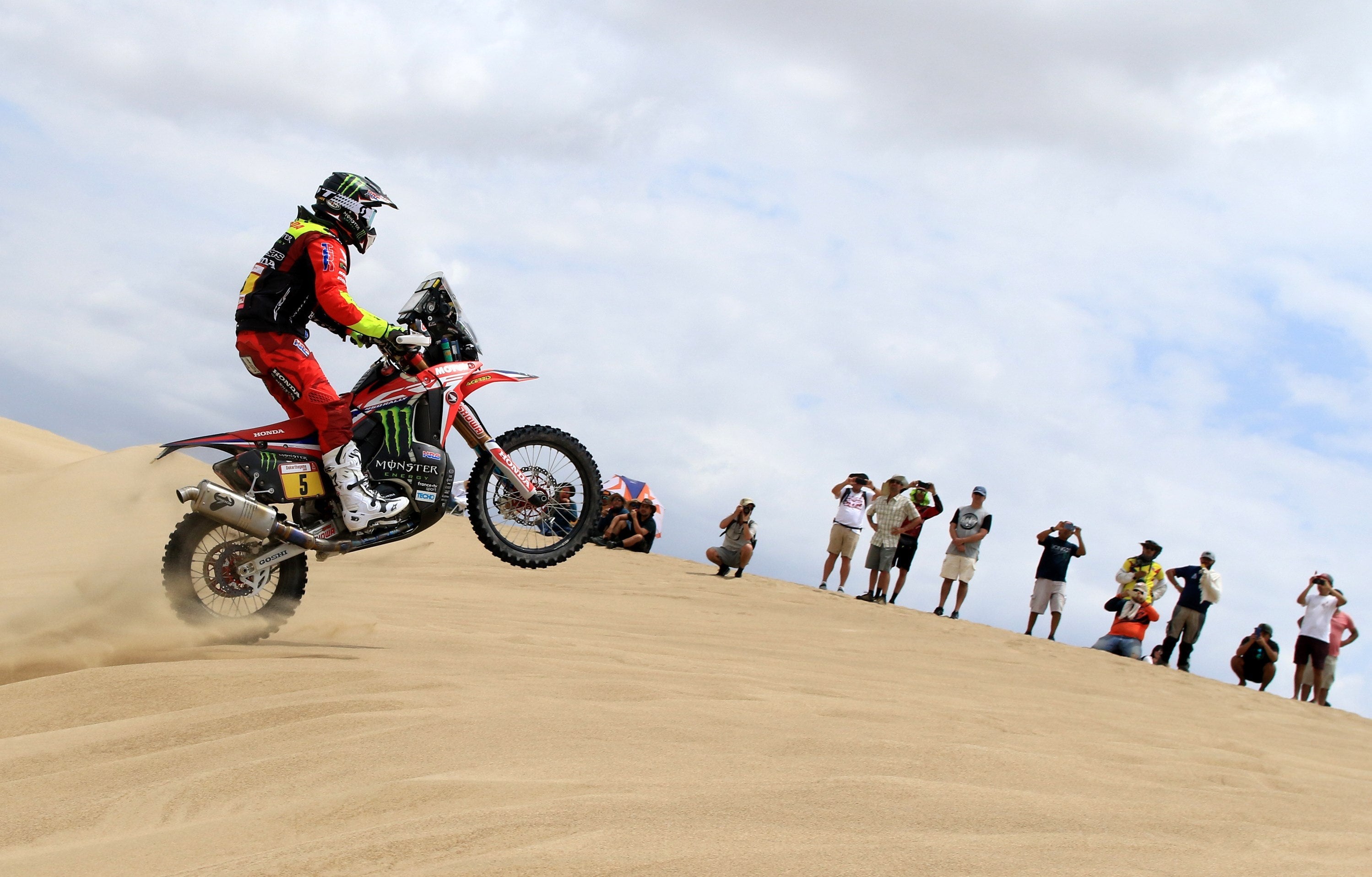 Joan Barreda se adjudica la primera etapa y ya es líder en motos del Dakar Joan Barreda se adjudica la primera etapa y ya es líder en motos del Dakar