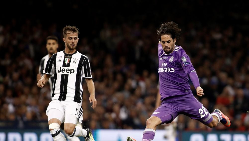 Isco, durante un partido contra la Juventus