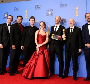 El elenco y los realizadores de 'The Americans' en los Globos de Oro El elenco y los realizadores de 'The Americans' en los Globos de Oro