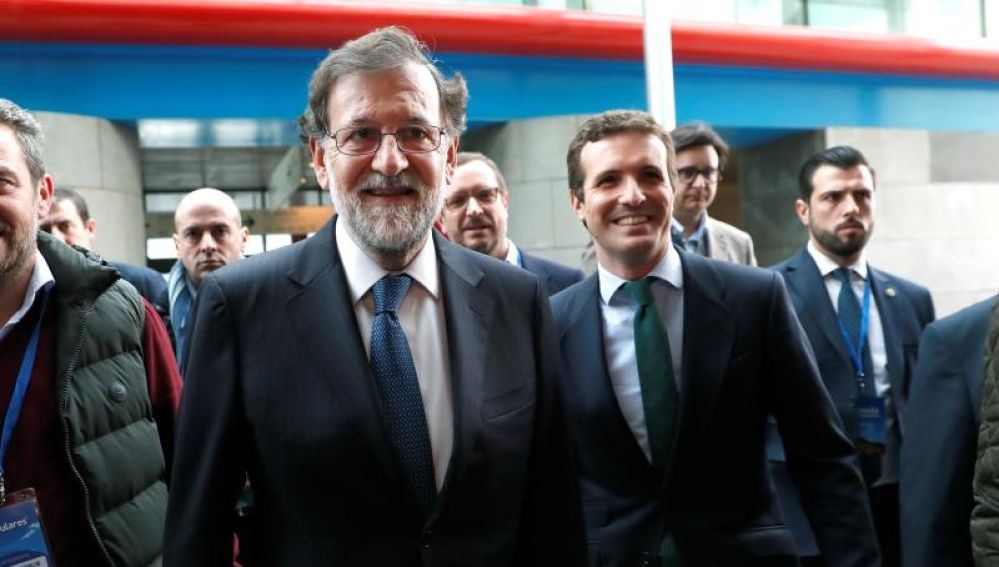 Mariano Rajoy y Pablo Casado en la entrada a la convención del PP