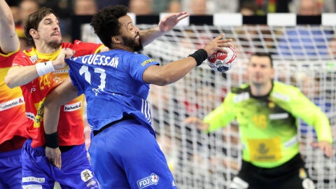 Vir&aacute;n Morr&oacute;s, ante Francia