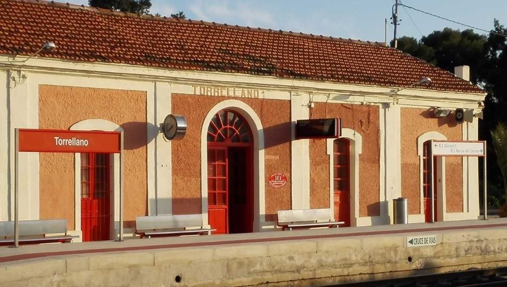 Estación de Renfe en la pedanía de Torrellano de Elche