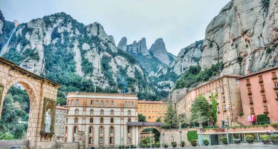 El abad de Montserrat pide perdón a las víctimas de abusos sexuales El abad de Montserrat pide perdón a las víctimas de abusos sexuales