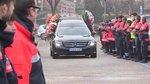 Medio millar de personas despiden a Miriam, la joven asesinada en Meco