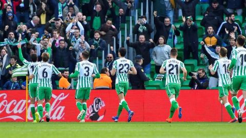 Cristian Tello celebra su gol ante el Girona