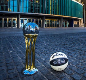 El trofeo de la Copa del Rey de baloncesto, en el Wizink Center El trofeo de la Copa del Rey de baloncesto, en el Wizink Center