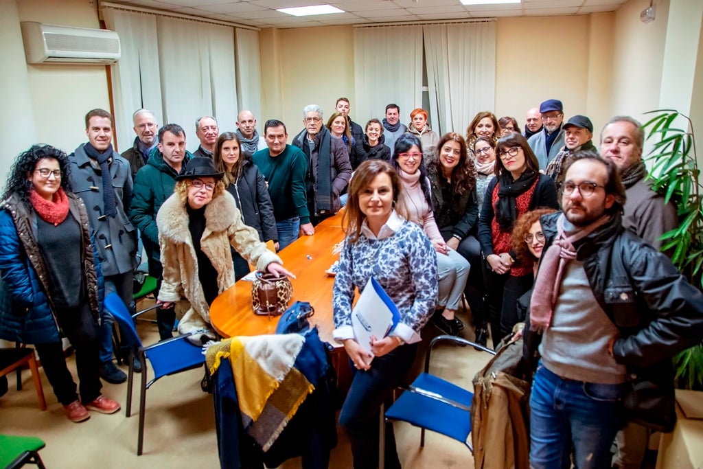 Os comerciantes buscan unha estratexia común contra a crisis Os comerciantes buscan unha estratexia común contra a crisis