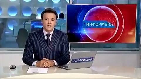 Presentador de las noticias en Kazajist&aacute;n