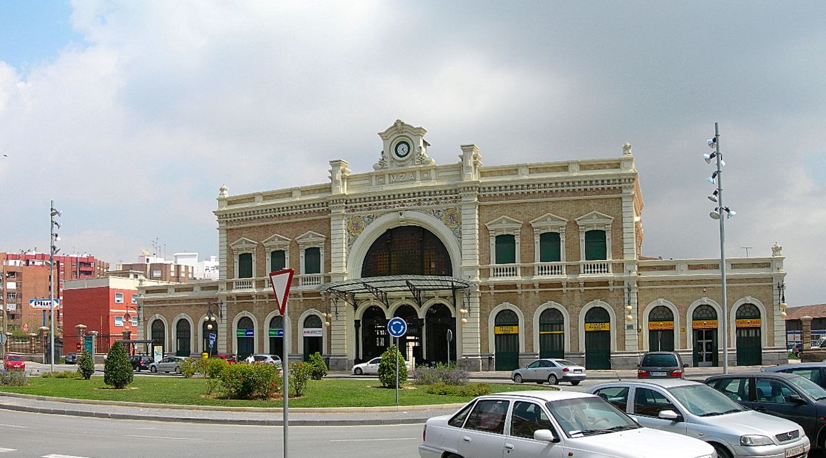 Pedro Saura se compromete con COEC a licitar el proyecto en 2022 y que el AVE y el Corredor Mediterráneo lleguen a Cartagena en 2025 Pedro Saura se compromete con COEC a licitar el proyecto en 2022 y que el AVE y el Corredor Mediterráneo lleguen a Cartagena en 2025