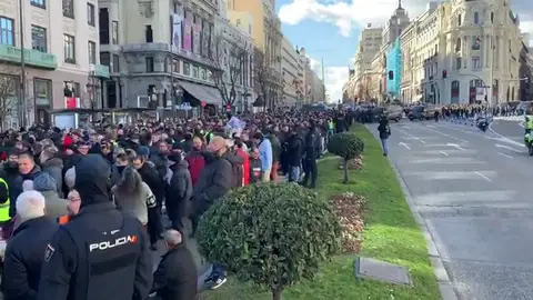 Taxistas en Madrid corta la Gran Vía Taxistas en Madrid corta la Gran Vía