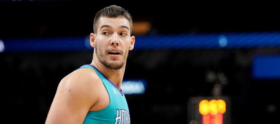 Willy Hernangómez, durante un partido de los Hornets Willy Hernangómez, durante un partido de los Hornets