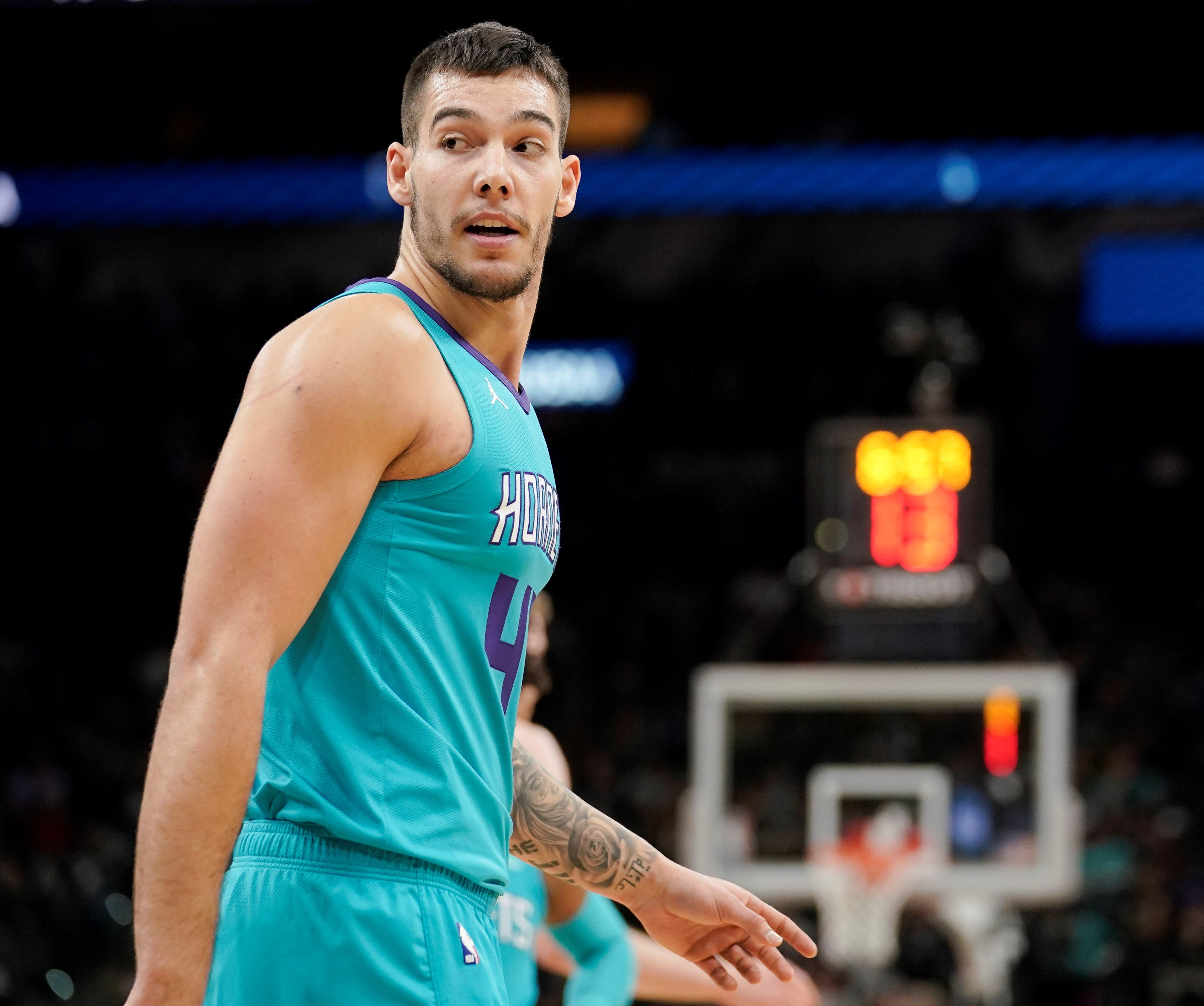 Hornets y Spurs cosechan derrotas en una mala noche para Willy Hernangómez y Pau Gasol Hornets y Spurs cosechan derrotas en una mala noche para Willy Hernangómez y Pau Gasol
