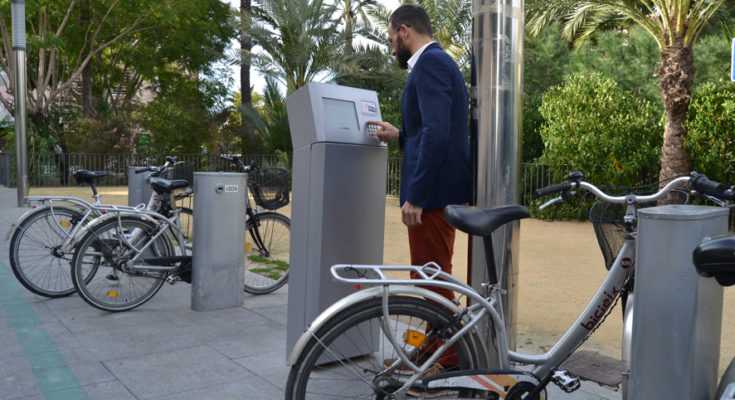 Cs Elche denuncia que se han dejado de ingresar 90.000 euros en tres años por no implementar publicidad en el servicio BiciElx Cs Elche denuncia que se han dejado de ingresar 90.000 euros en tres años por no implementar publicidad en el servicio BiciElx