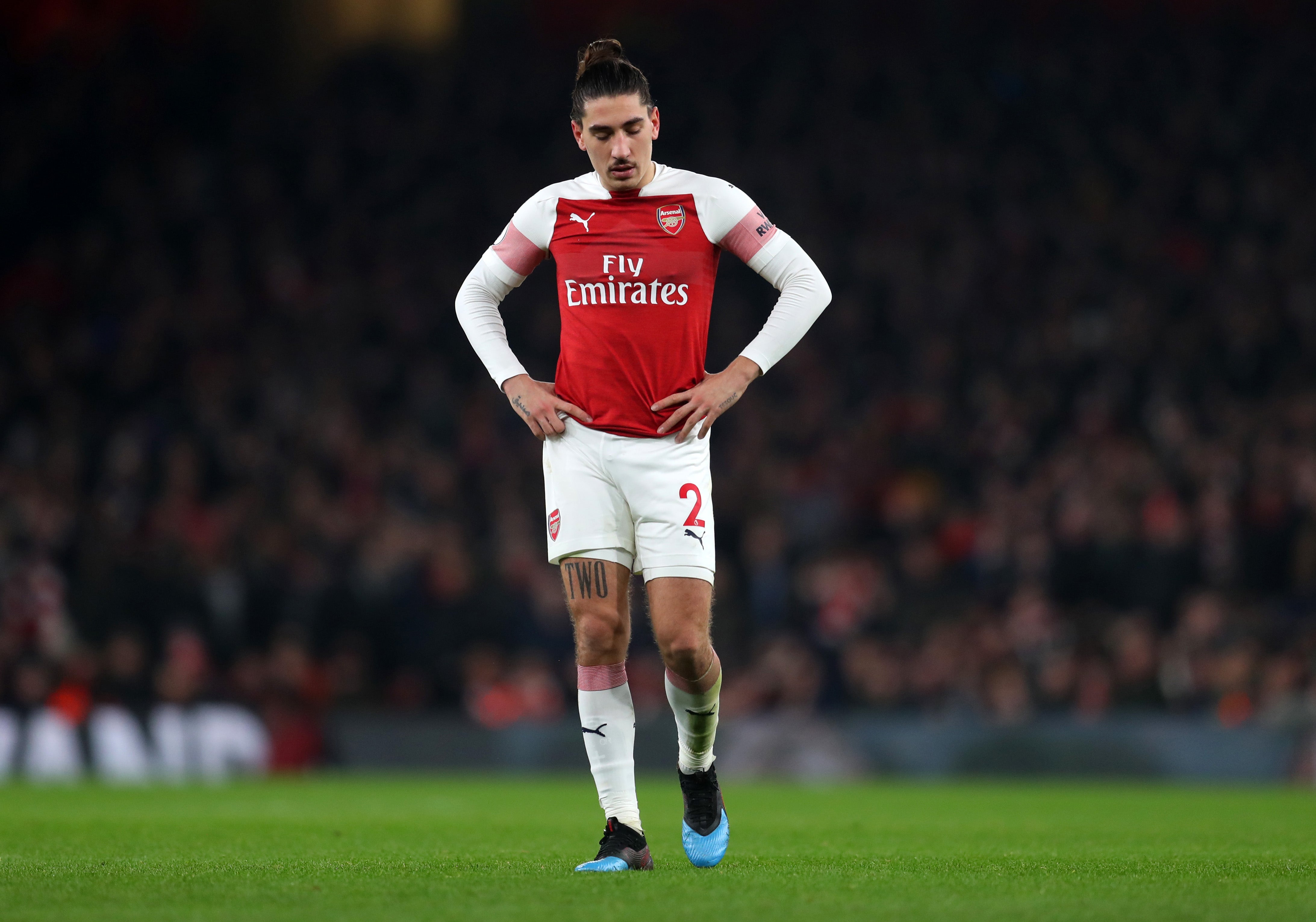 Bellerín dice adiós a la temporada: se rompe el cruzado de la rodilla izquierda Bellerín dice adiós a la temporada: se rompe el cruzado de la rodilla izquierda