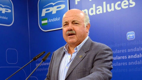 Jes&uacute;s Aguirre, consejero de Salud de la Junta de Andaluc&iacute;a