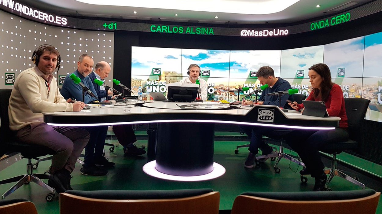 La España que Madruga: Arizona plantea cobrar por consumir porno para financiar el muro de Trump La España que Madruga: Arizona plantea cobrar por consumir porno para financiar el muro de Trump