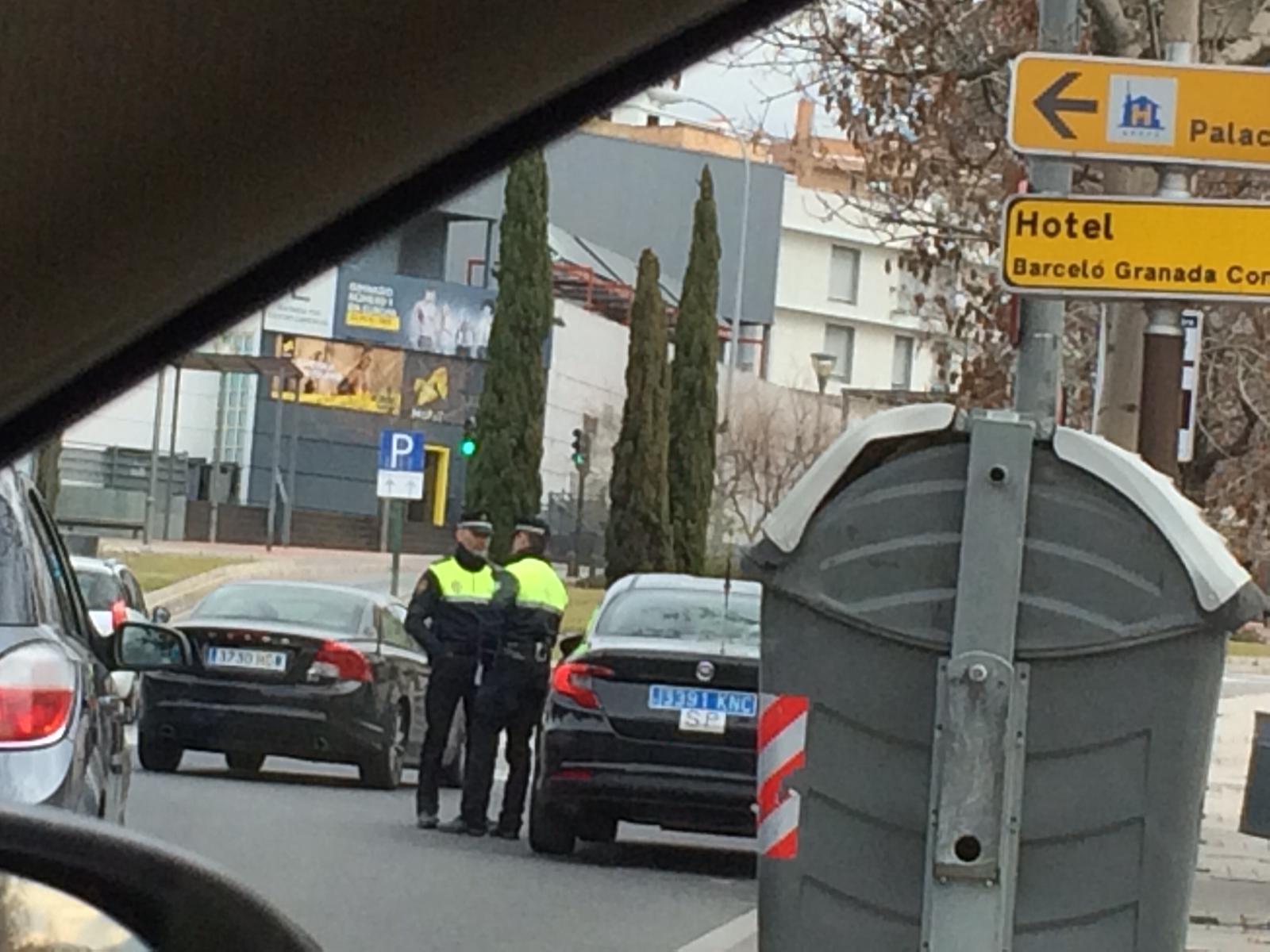 Los taxistas establecen un protocolo para denunciar irregularidades de Uber y piden eficacia a la Policía Los taxistas establecen un protocolo para denunciar irregularidades de Uber y piden eficacia a la Policía