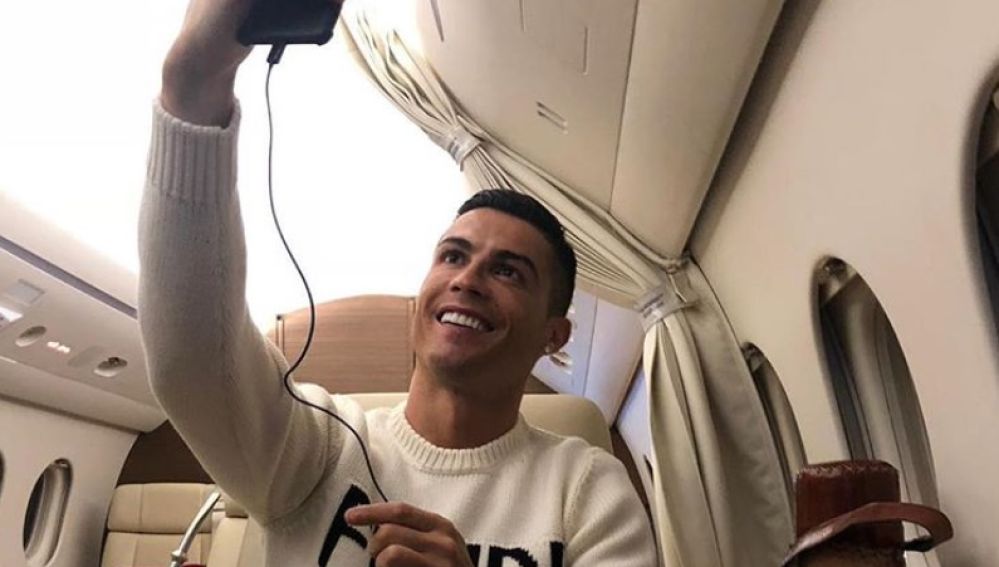 Cristiano Ronaldo, en su avión privado