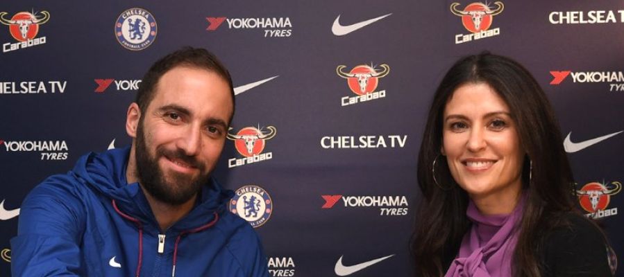 Higuaín llega al Chelsea Higuaín llega al Chelsea