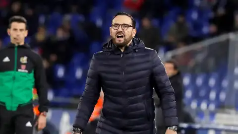Bordalás, durante el partido de Copa del Rey contra el Getafe Bordalás, durante el partido de Copa del Rey contra el Getafe