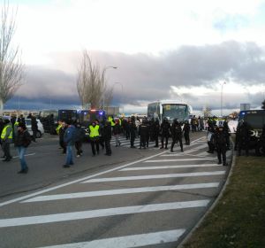 Los taxistas bloquean IFEMA a unas horas de que comience FITUR Los taxistas bloquean IFEMA a unas horas de que comience FITUR