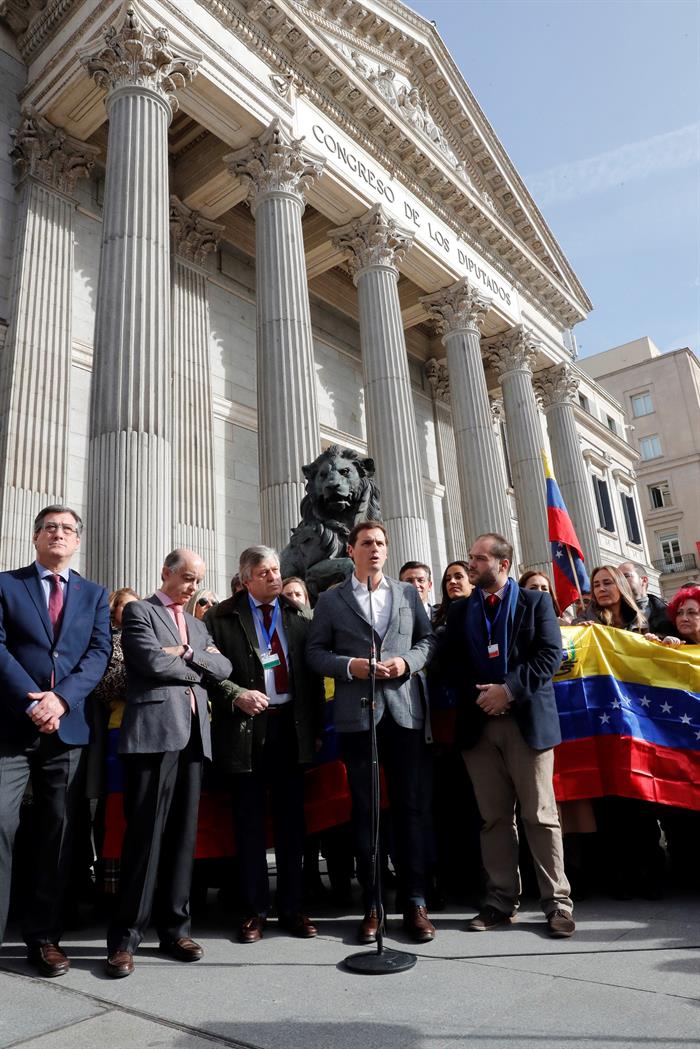 Rivera ve "inasumible" que "un tirano" como Maduro convoque elecciones Rivera ve "inasumible" que "un tirano" como Maduro convoque elecciones