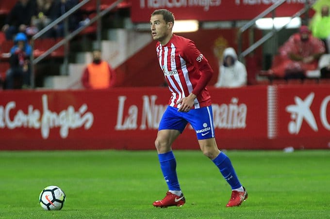 Piropos de Álex Bergantiños para Gijón y Mosquera mientras que Christian Santos "sobrevive" sin el rombo Piropos de Álex Bergantiños para Gijón y Mosquera mientras que Christian Santos "sobrevive" sin el rombo