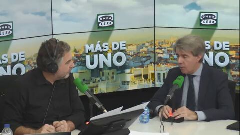 Ángel Garrido le recuerda a Carmena que podría haber creado una norma mucho más liberal