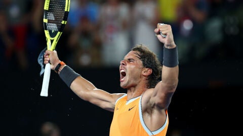 Rafa Nadal celebra su triunfo ante Stefanos Tsitsipas
