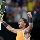 Rafa Nadal celebra su triunfo ante Stefanos Tsitsipas