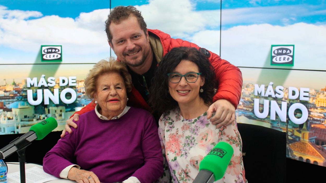 Cosas de abuelas: El día que Rosa Laviña robó unas hortensias Cosas de abuelas: El día que Rosa Laviña robó unas hortensias