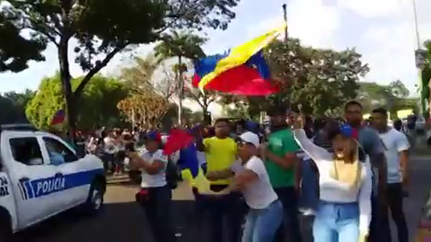 La oposición venezolana celebra el triunfo de Juan Guaidó La oposición venezolana celebra el triunfo de Juan Guaidó