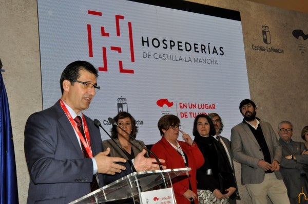 Caballero anuncia en FITUR que la provincia contará con una red de aparcamientos de autocaravanas Caballero anuncia en FITUR que la provincia contará con una red de aparcamientos de autocaravanas