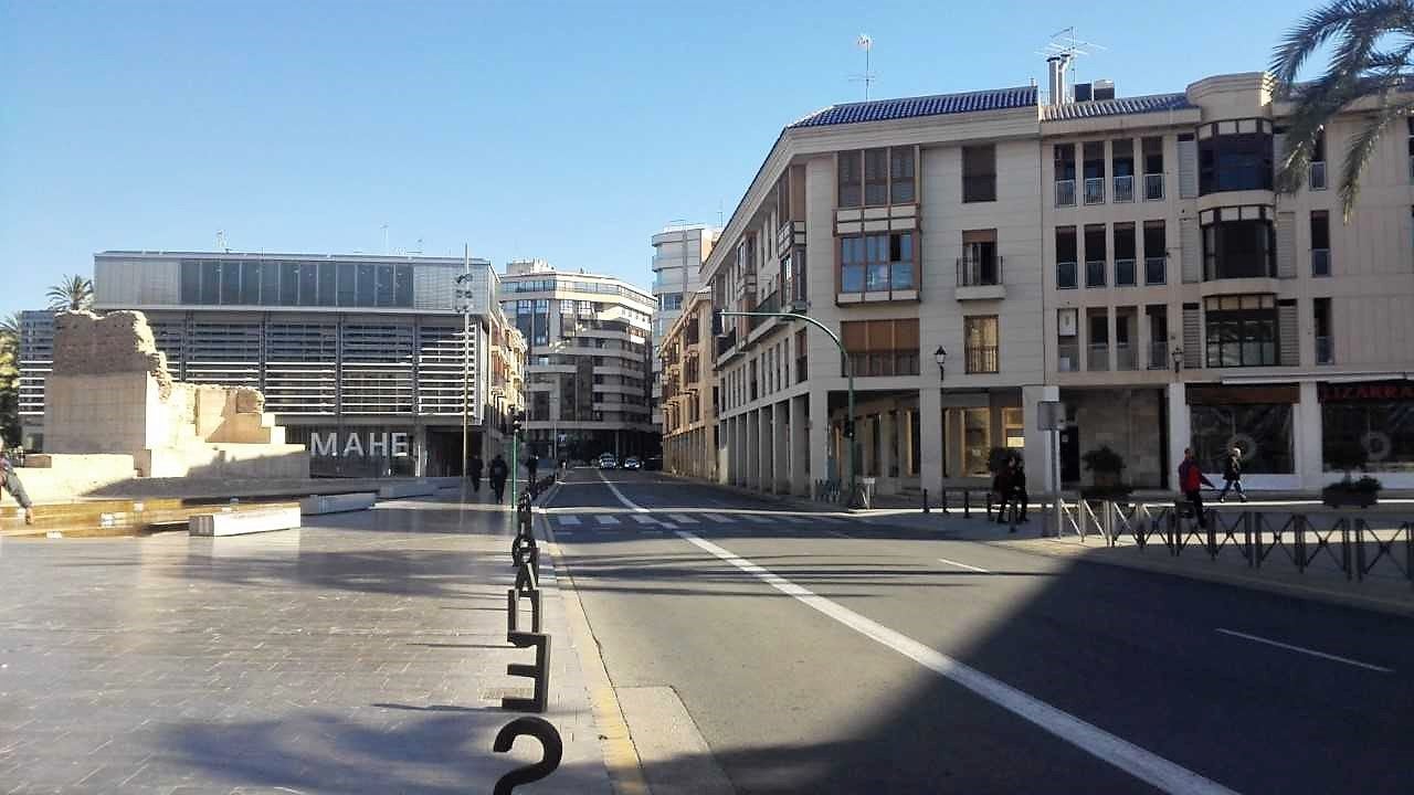 El viento de poniente mantiene los termómetros por encima de los 20 grados centígrados en Elche, Santa Pola y Crevillent El viento de poniente mantiene los termómetros por encima de los 20 grados centígrados en Elche, Santa Pola y Crevillent
