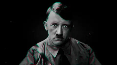 Persiguiendo a Hitler (Sección) Persiguiendo a Hitler (Sección)