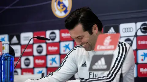 Solari, sonriente Solari, sonriente