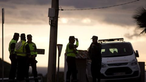 Varios guardias civiles en el lugar de b&uacute;squeda de Julen