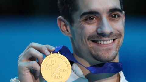 Javier Fern&aacute;ndez, con el oro