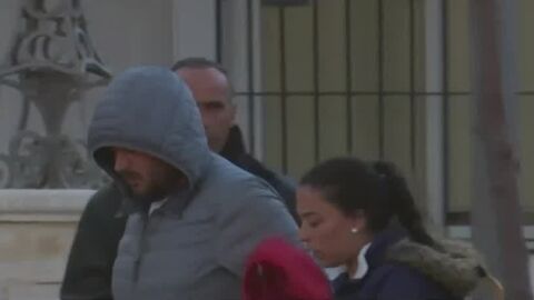 Los padres de Julen llegan al tanatorio