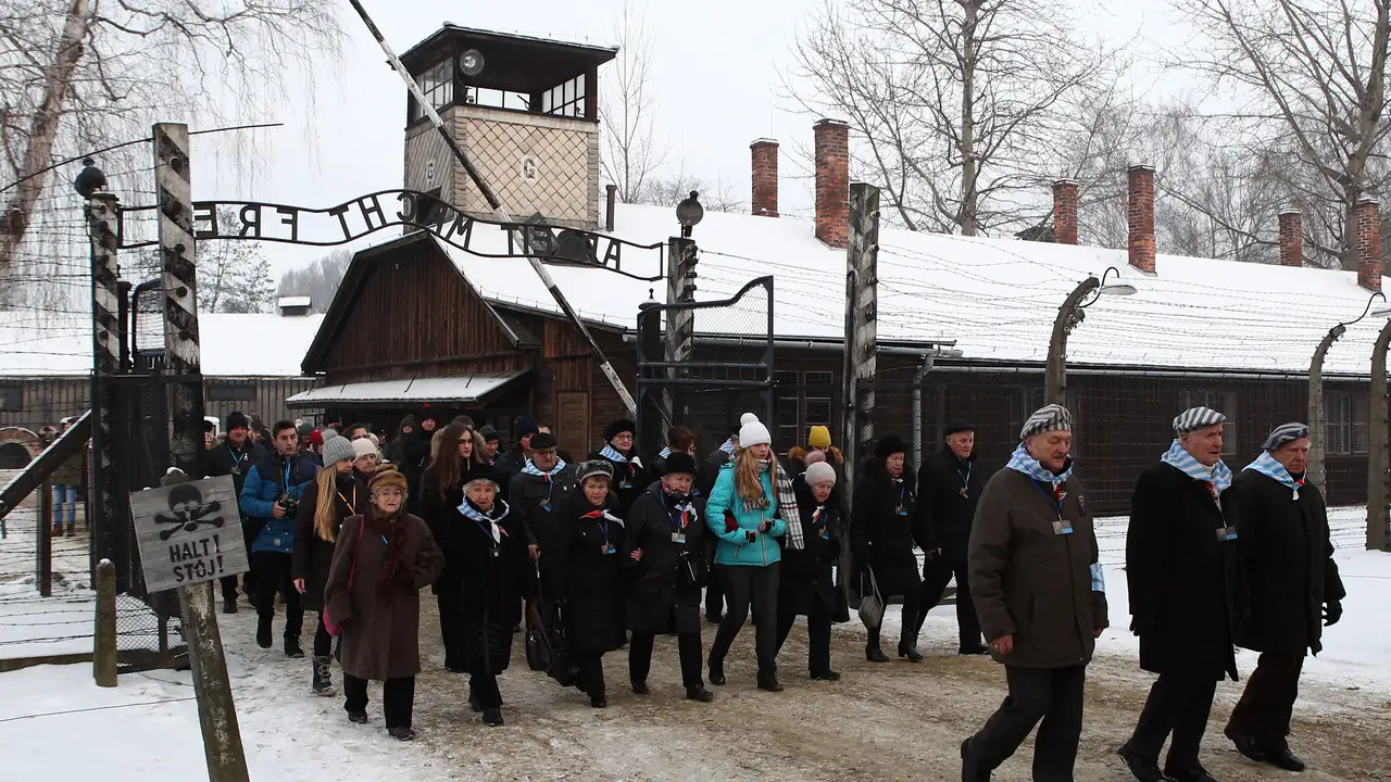 Acto conmemorativo del 74 aniversario de la liberación de Auschwitz Acto conmemorativo del 74 aniversario de la liberación de Auschwitz