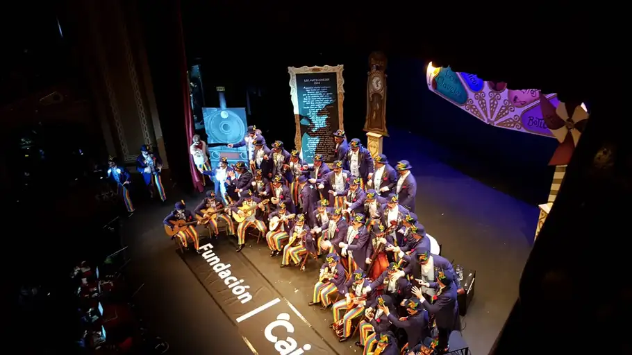 26/1/2019 Sesión 1ª Preliminares COAC 2019 Primera retransmisión de Onda Cero de este COAC 2019, conducida por José Antonio Rivas. Sesión en la que actúan las siguientes agrupaciones: - Coro 'El Tango se Escribe con Tiza' - Comparsa 'El Hombre del Saco' - Chirigota 'Los Cachitopán' - Comparsa 'La Santa María' - Chirigota 'No me Tires Tiritos en el Pecho' - Comparsa 'La Mujer de tu Vida' - Comparsa 'El Tren de la Vida' - Cuarteto 'Este Año nos Retiramos'