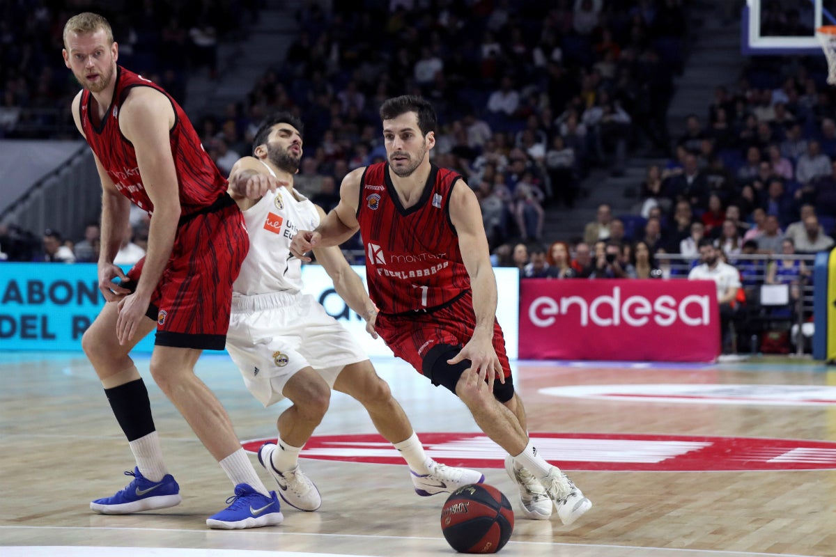 El Real Madrid reacciona a tiempo y termina derrotando con sufrimiento al Fuenlabrada El Real Madrid reacciona a tiempo y termina derrotando con sufrimiento al Fuenlabrada