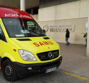 Ambulancia del SAMU en el Hospital Universitario del Vinalopó Ambulancia del SAMU en el Hospital Universitario del Vinalopó