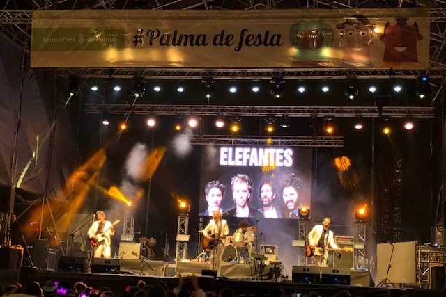 'Elefanes' clausura las fiestas de Sant Sebastià ante miles de personas en Palma 'Elefanes' clausura las fiestas de Sant Sebastià ante miles de personas en Palma