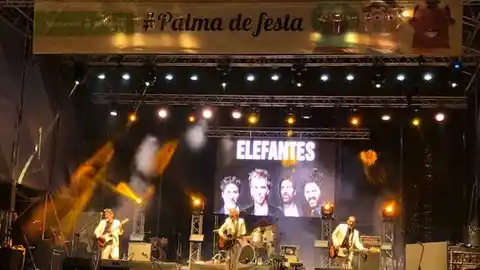 El cuarteto catalán 'Elefantes' clausura las fiestas patronales de Palma en el concierto de Europa FM en la plaza de España. Fiestas de Sant Sebastià 2019